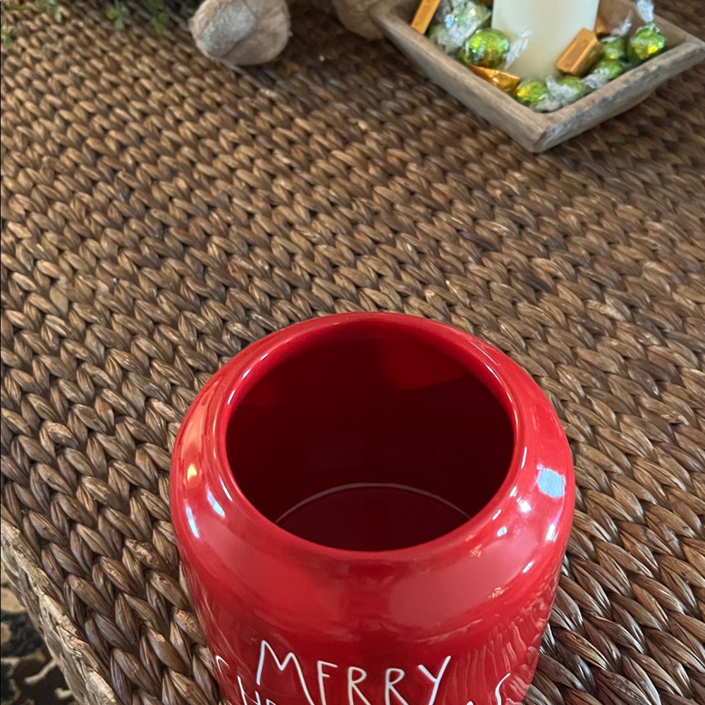 Rae Dunn Holiday Canister/ Cookie Jar - Picture 4 of 4